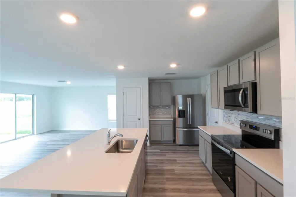 4409 SAND DOLLAR WAY Zephyrhills, FL 33541