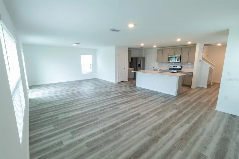 4409 SAND DOLLAR WAY Zephyrhills, FL 33541