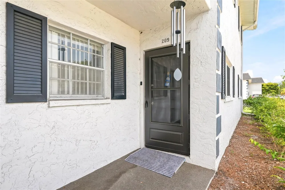 202 46TH AVENUE TERRACE W #UNIT #209 Bradenton, FL 34207