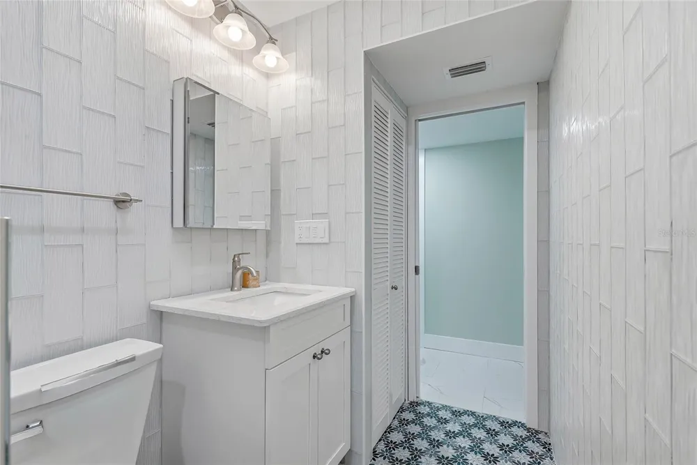 202 46TH AVENUE TERRACE W #UNIT #209 Bradenton, FL 34207