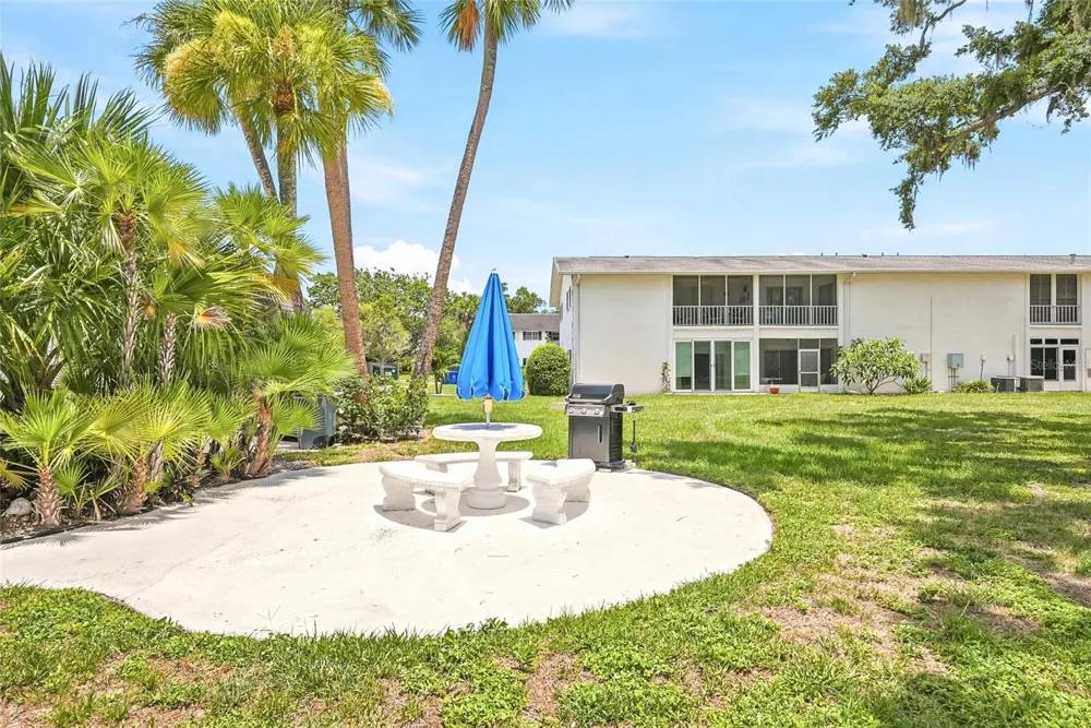 202 46TH AVENUE TERRACE W #UNIT #209 Bradenton, FL 34207