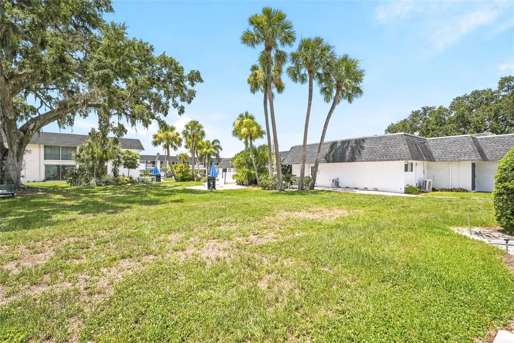202 46TH AVENUE TERRACE W #UNIT #209 Bradenton, FL 34207