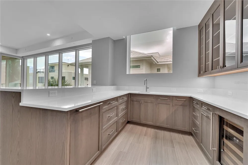 70 AVENIDA VENECCIA #304 Sarasota, FL 34242