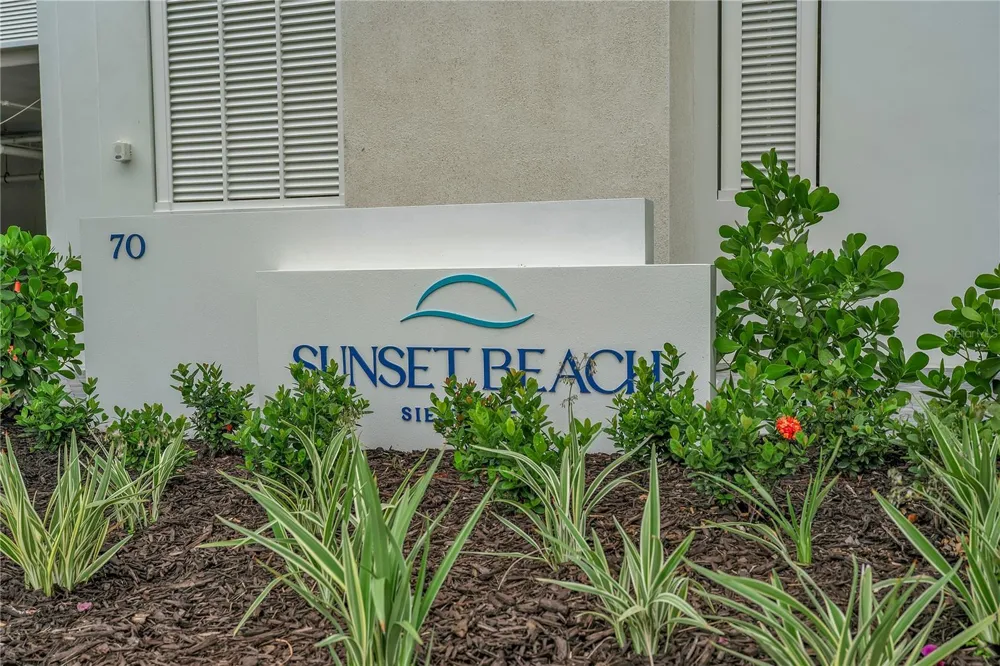70 AVENIDA VENECCIA #304 Sarasota, FL 34242