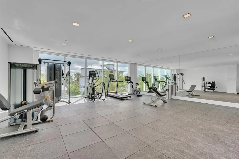 70 AVENIDA VENECCIA #304 Sarasota, FL 34242