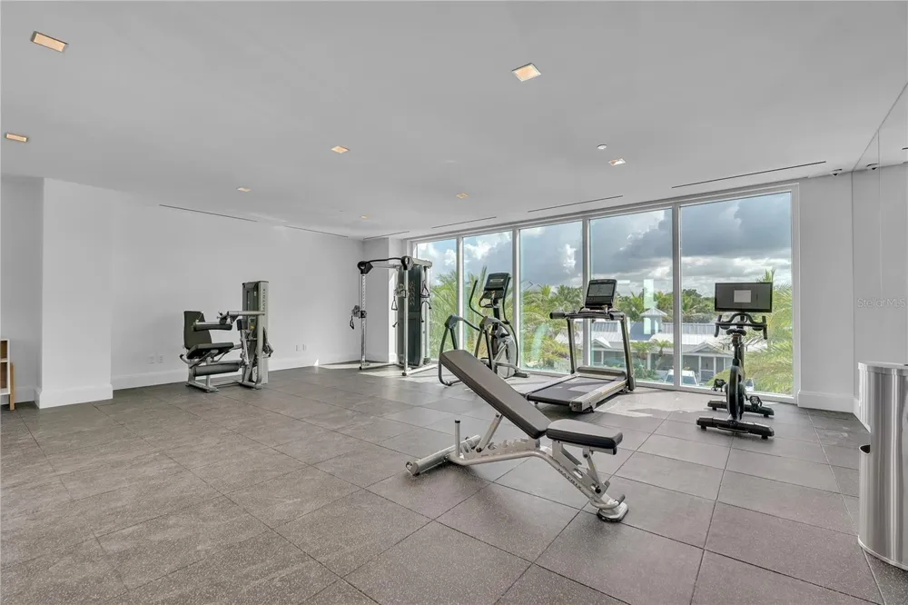 70 AVENIDA VENECCIA #304 Sarasota, FL 34242