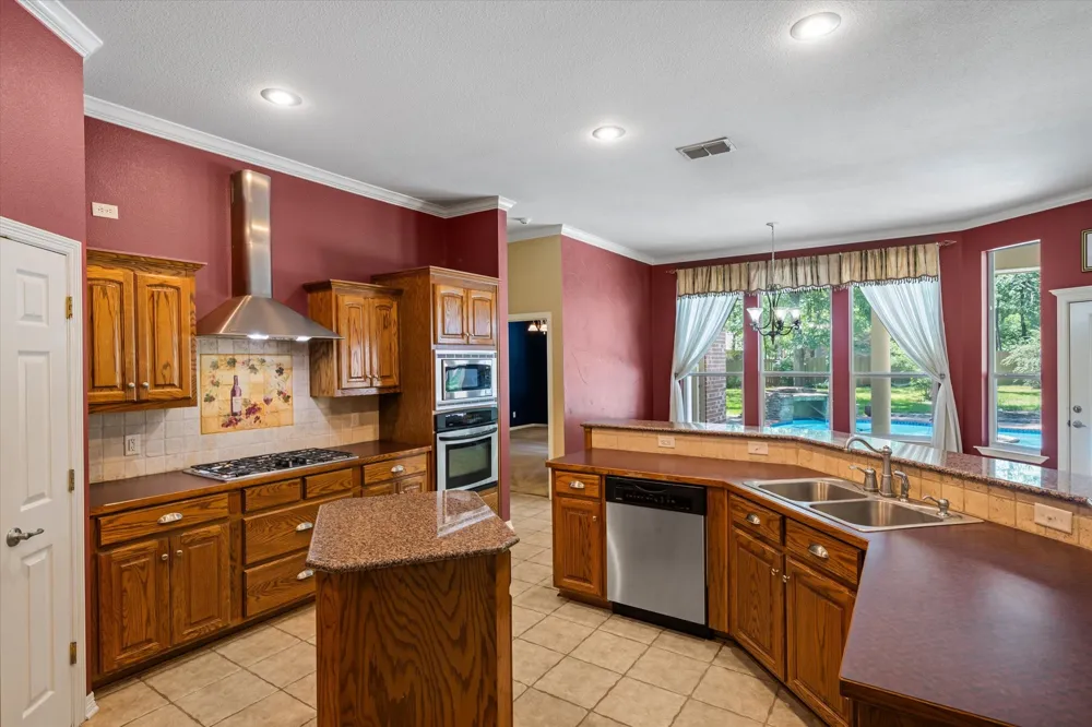 690 County Road 2310 Mineola, TX 75773