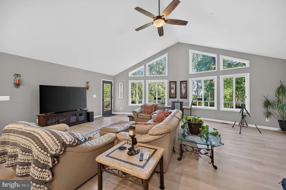 515 RED BUD LANE Front Royal, VA 22630