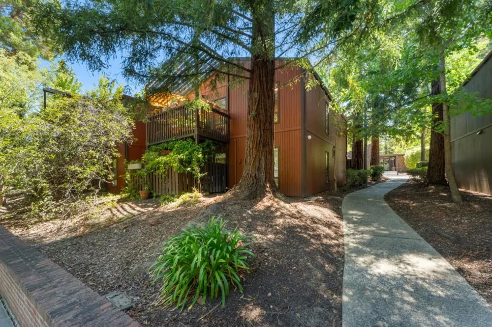 62 Pearce Mitchell Place #62 Stanford, CA 94305