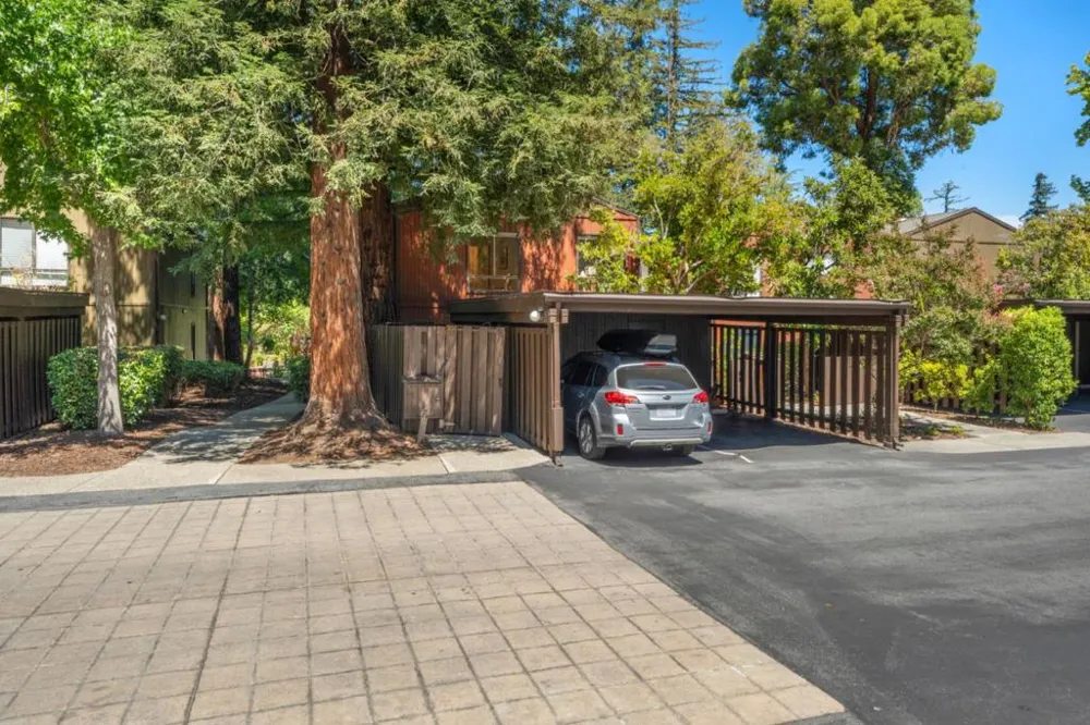 62 Pearce Mitchell Place #62 Stanford, CA 94305