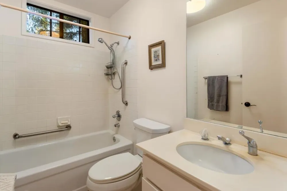 62 Pearce Mitchell Place #62 Stanford, CA 94305