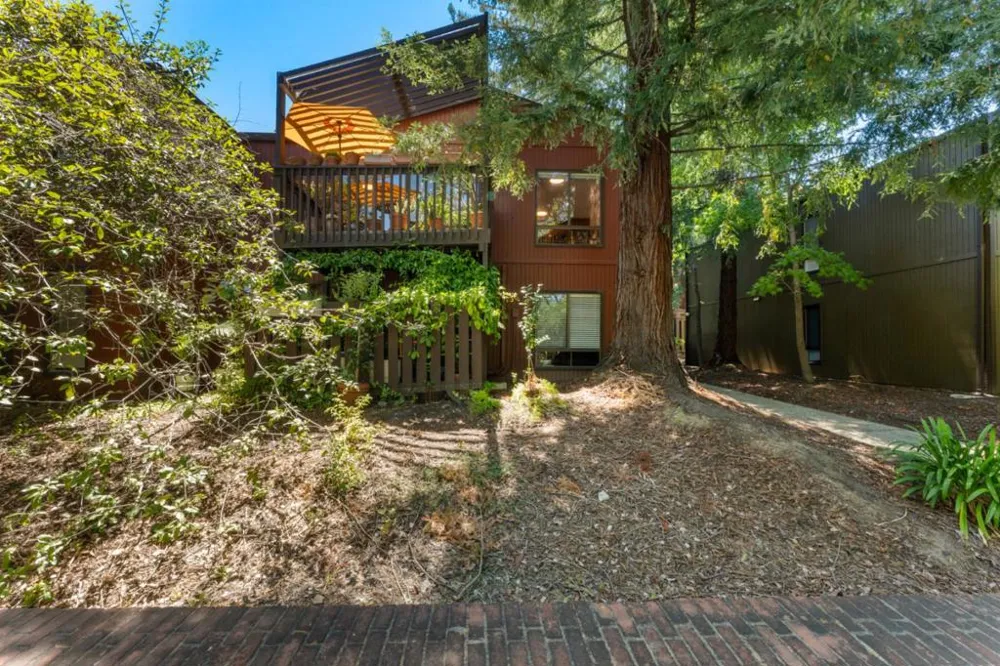 62 Pearce Mitchell Place #62 Stanford, CA 94305