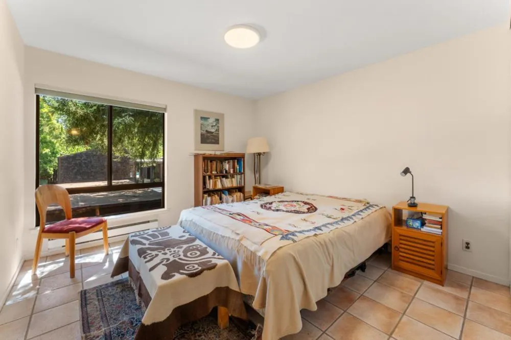 62 Pearce Mitchell Place #62 Stanford, CA 94305
