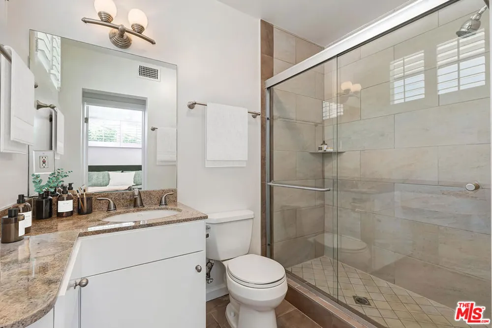 609 Doheny Drive #C Beverly Hills, CA 90210