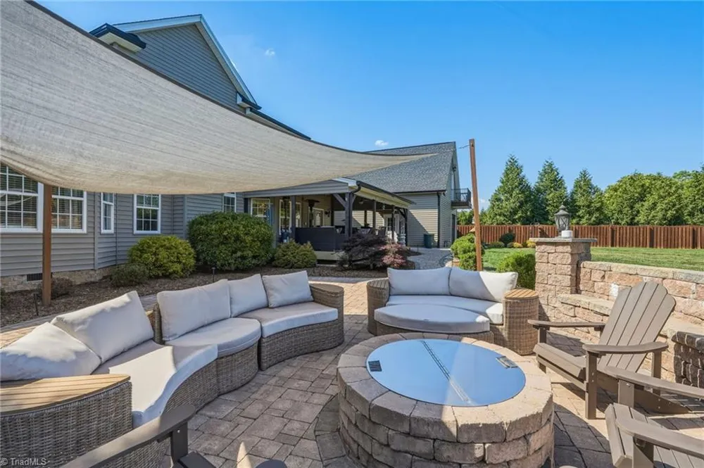 8186 McClanahan Drive Browns Summit, NC 27214