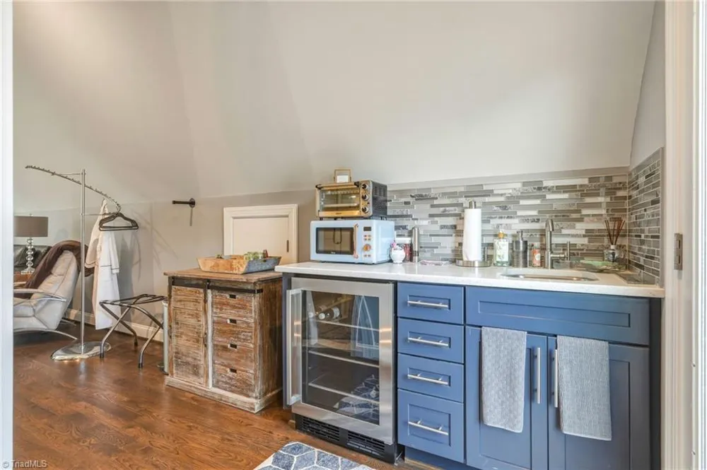 8186 McClanahan Drive Browns Summit, NC 27214