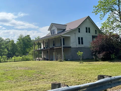 118 Lackey Rd