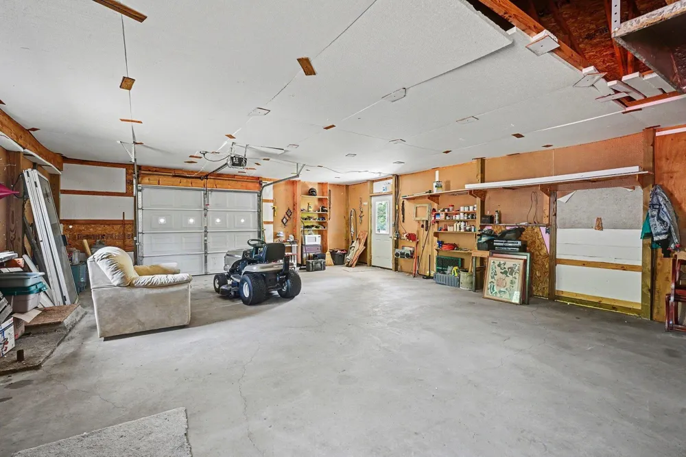 509 Gitchegumee Drive Hanover Township, MI 49620