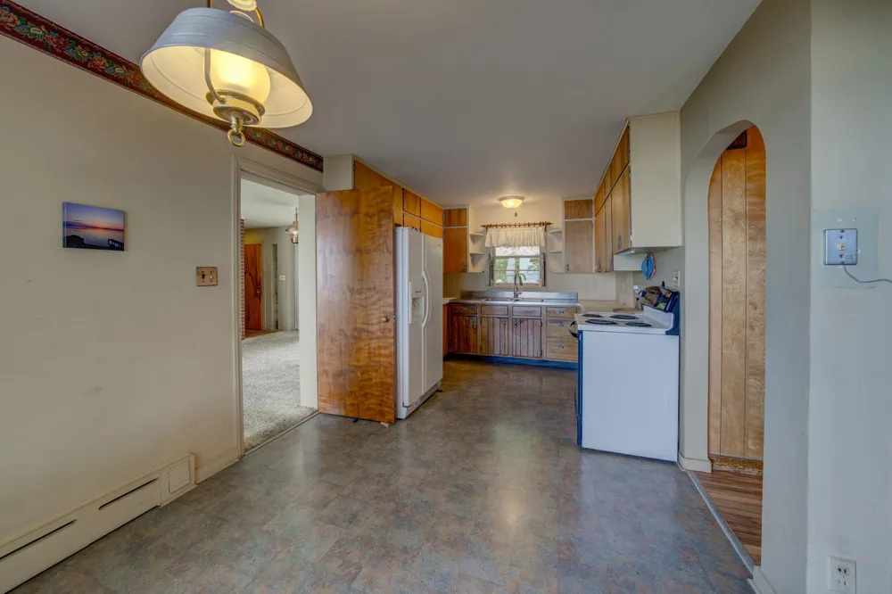 11111 S W Bayshore Drive Elmwood Charter Township, MI 49684