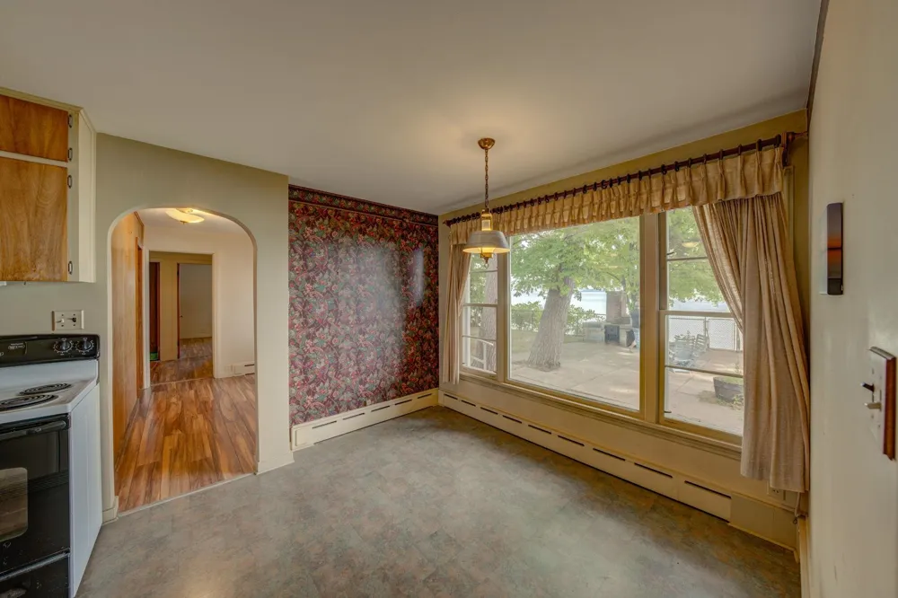 11111 S W Bayshore Drive Elmwood Charter Township, MI 49684