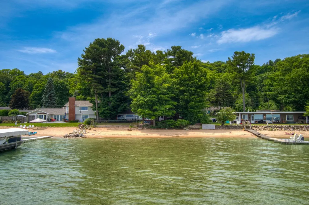 11111 S W Bayshore Drive Elmwood Charter Township, MI 49684