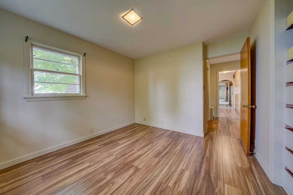 11111 S W Bayshore Drive Elmwood Charter Township, MI 49684