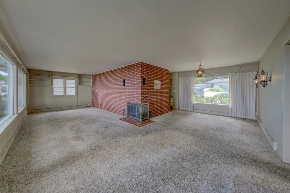 11111 S W Bayshore Drive Elmwood Charter Township, MI 49684