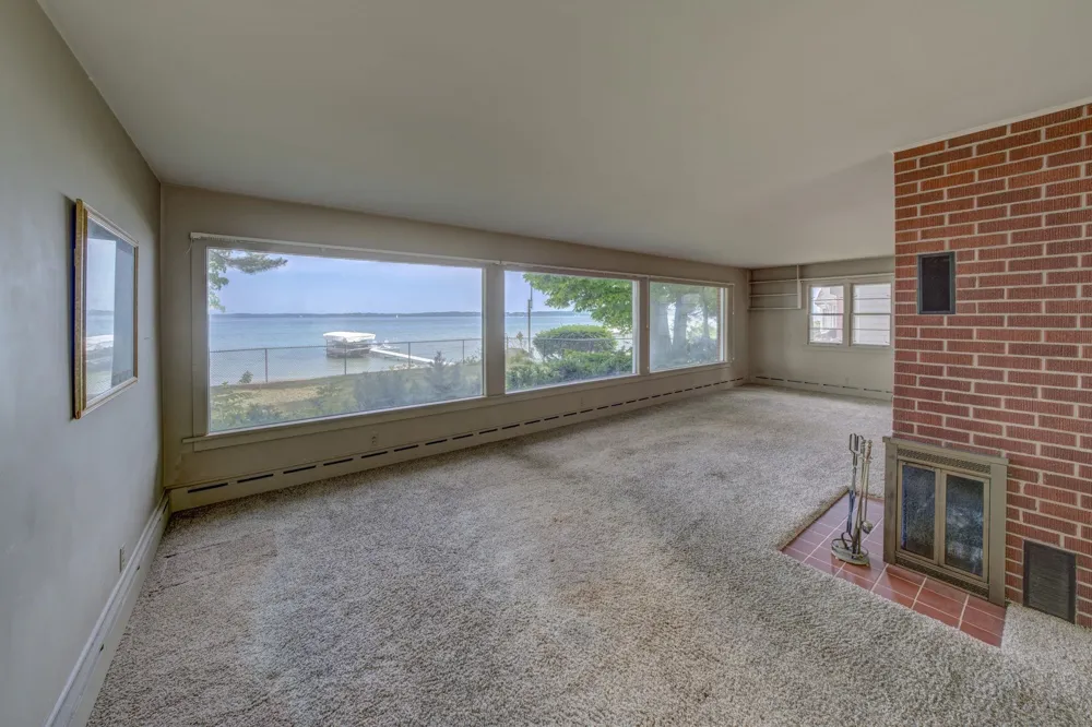 11111 S W Bayshore Drive Elmwood Charter Township, MI 49684