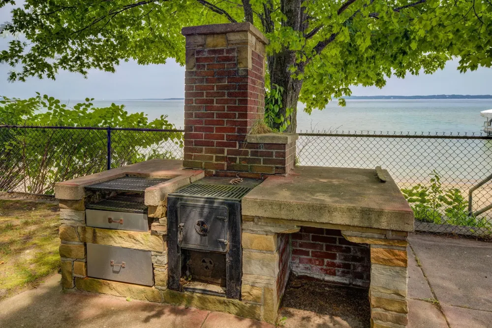 11111 S W Bayshore Drive Elmwood Charter Township, MI 49684