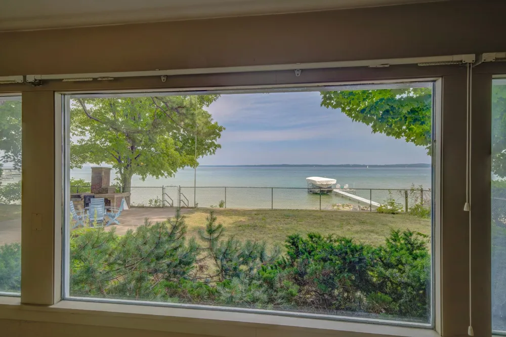 11111 S W Bayshore Drive Elmwood Charter Township, MI 49684