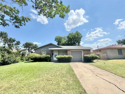 2206 Norma Drive