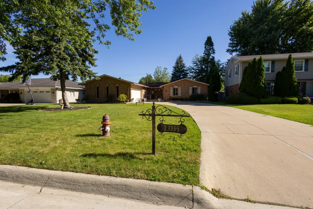 23355 Robert John Street Saint Clair Shores, MI 48080