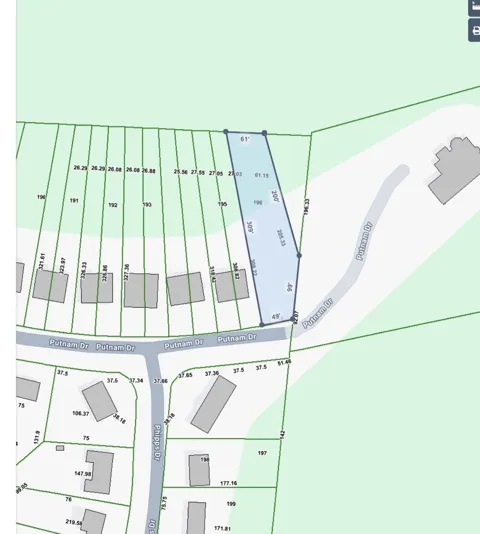 686 Putnam Dr