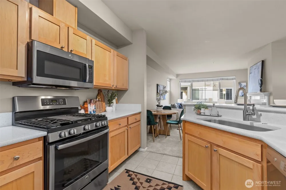 560 225th Lane NE #B202 Sammamish, WA 98074