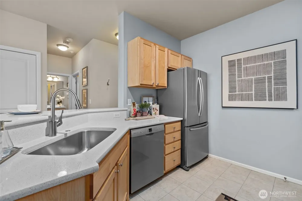 560 225th Lane NE #B202 Sammamish, WA 98074