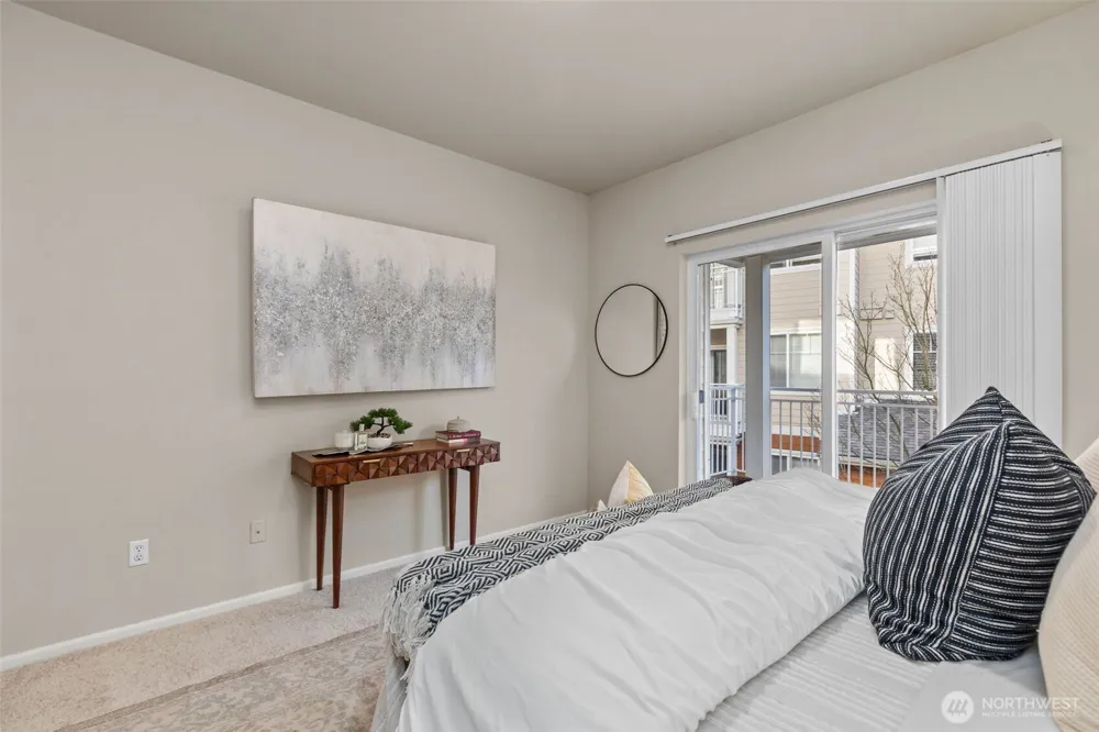560 225th Lane NE #B202 Sammamish, WA 98074
