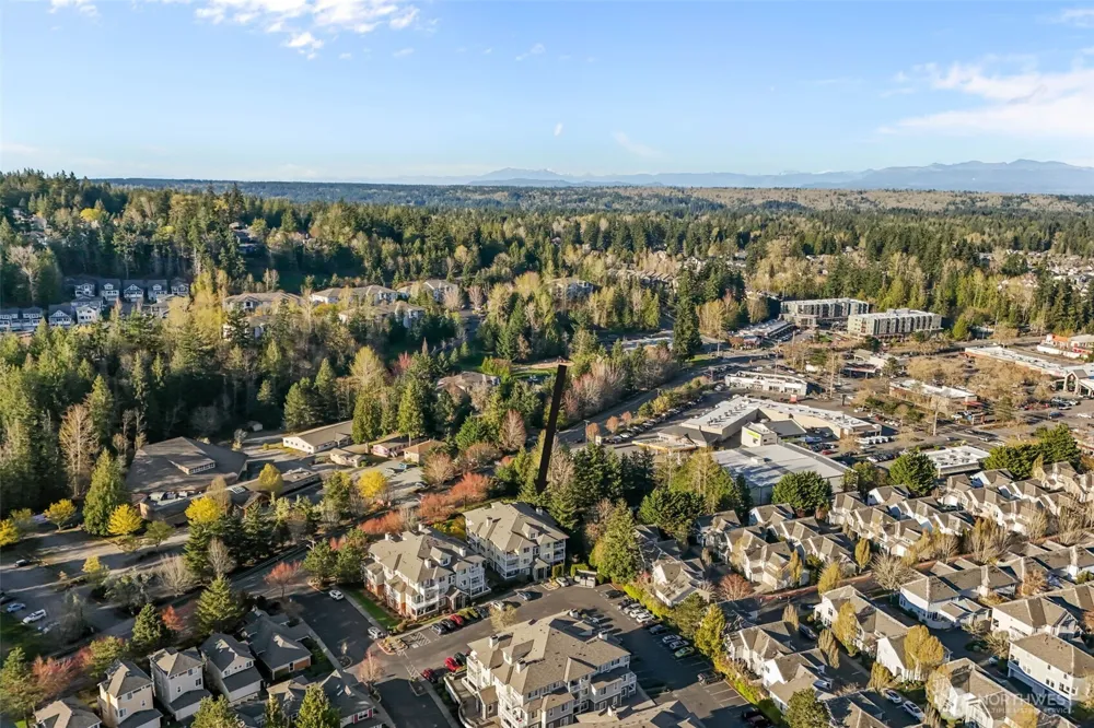 560 225th Lane NE #B202 Sammamish, WA 98074