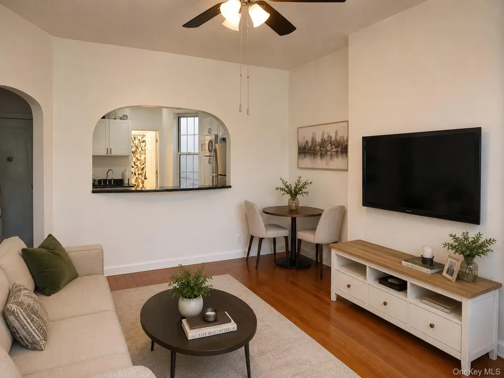 326 E 93rd Street New York (Manhattan), NY 10128