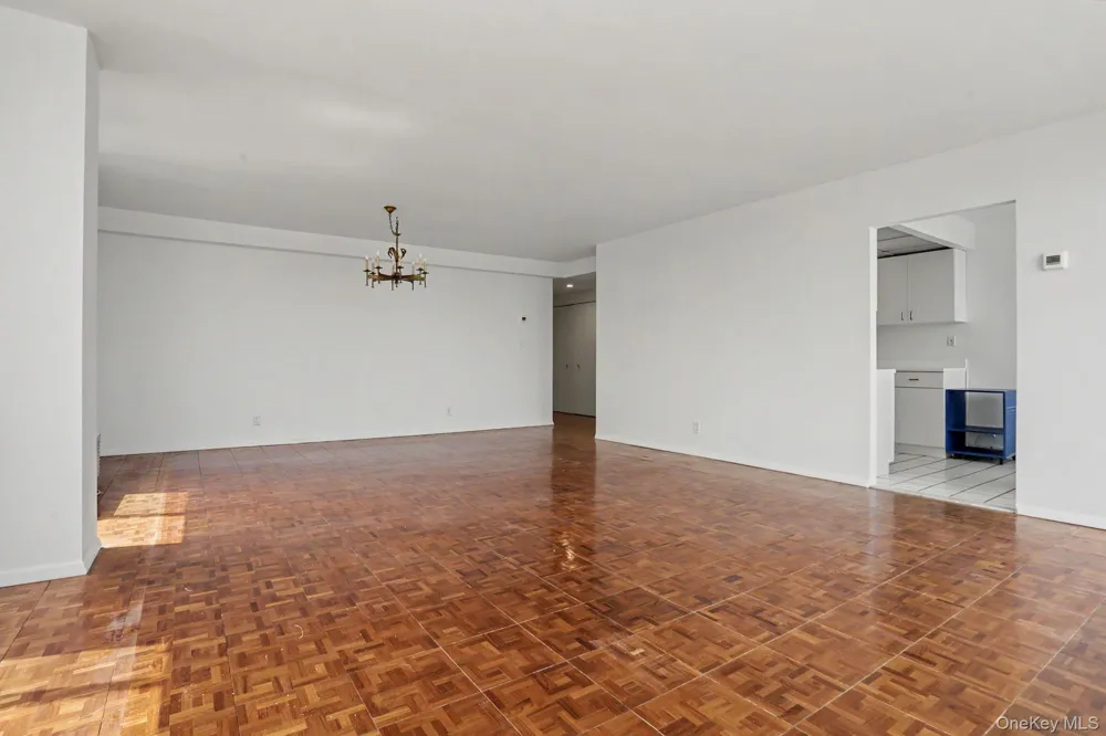 18 Shady Glen Court #403 New Rochelle, NY 10805