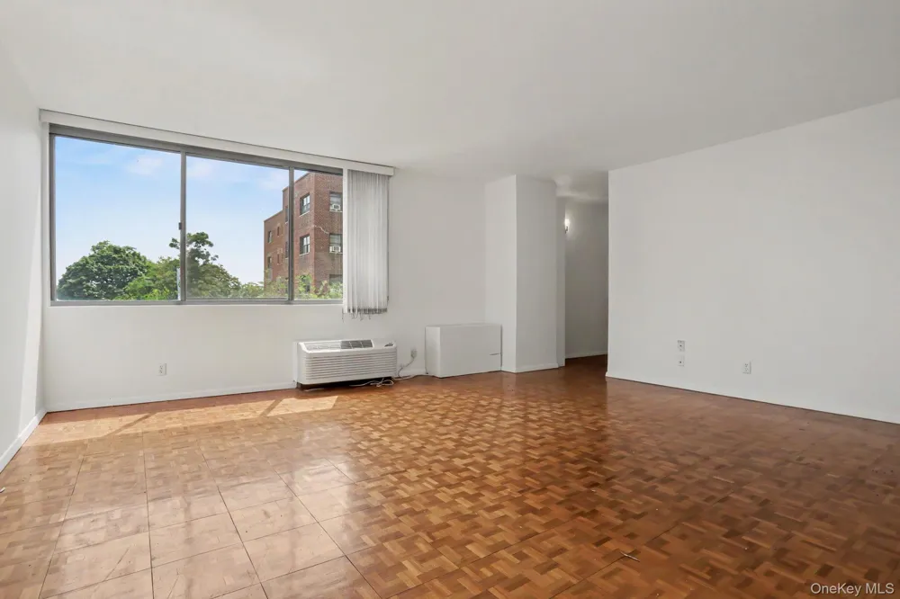 18 Shady Glen Court #403 New Rochelle, NY 10805