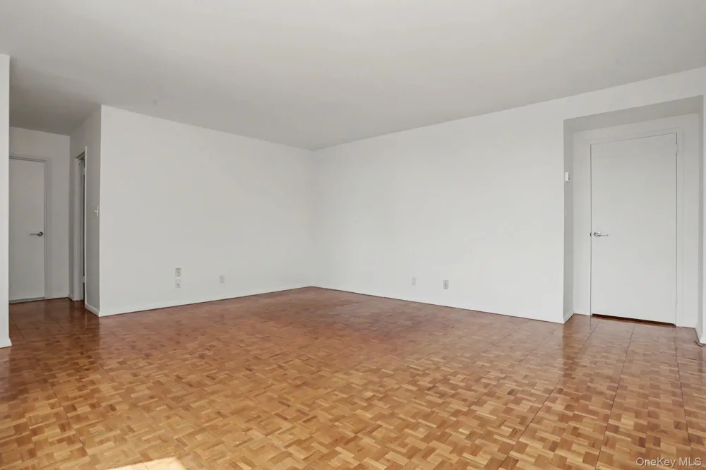 18 Shady Glen Court #403 New Rochelle, NY 10805