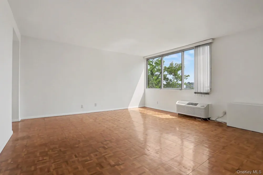 18 Shady Glen Court #403 New Rochelle, NY 10805