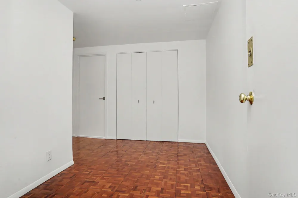 18 Shady Glen Court #403 New Rochelle, NY 10805