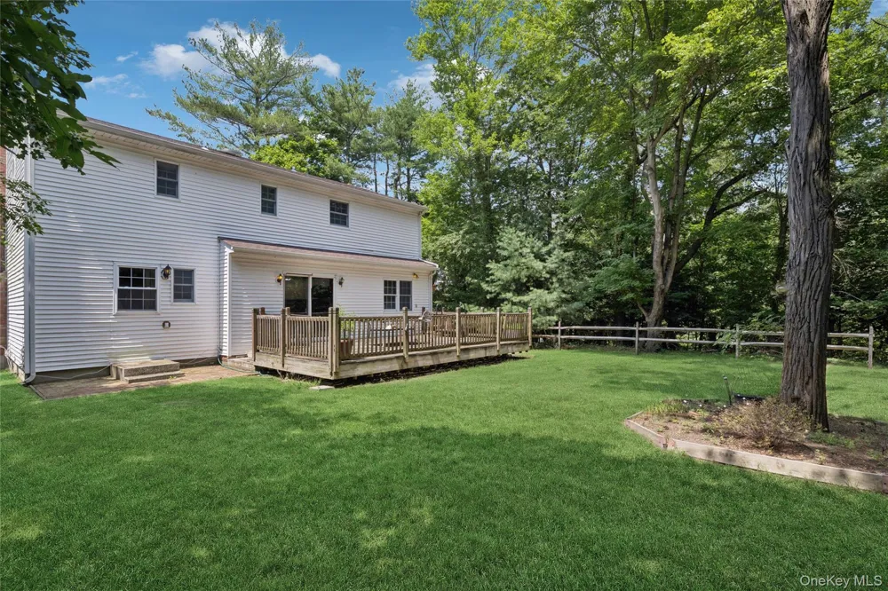 49 Old Town Lane Huntington, NY 11743