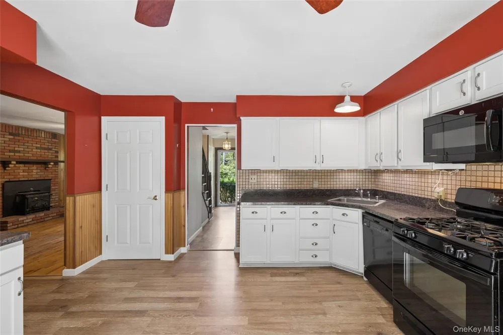 49 Old Town Lane Huntington, NY 11743