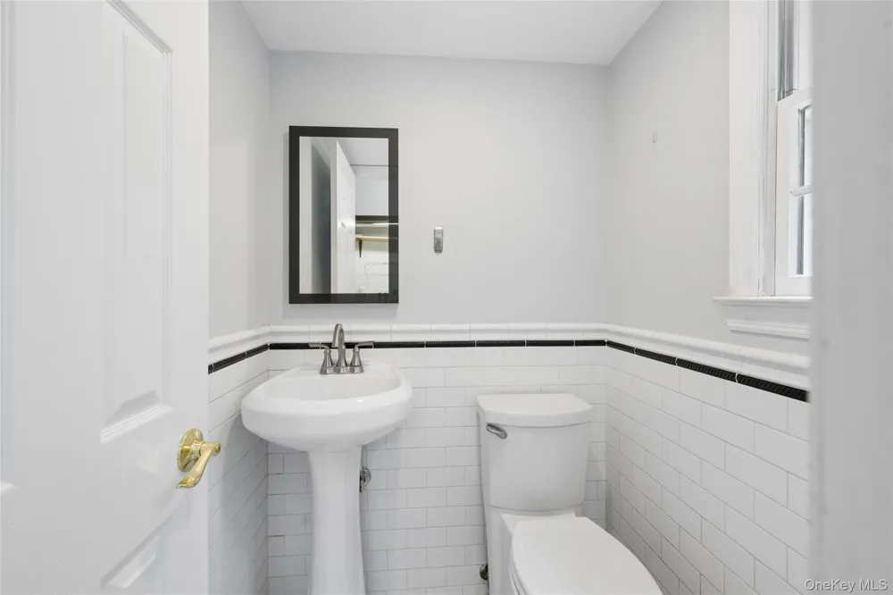 49 Old Town Lane Huntington, NY 11743