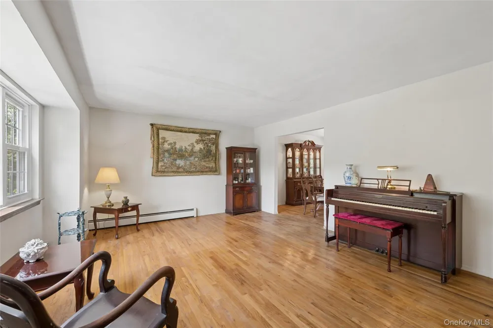 49 Old Town Lane Huntington, NY 11743