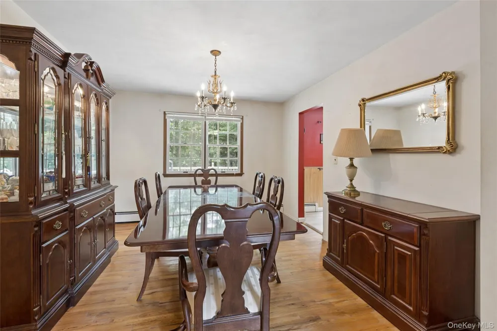49 Old Town Lane Huntington, NY 11743