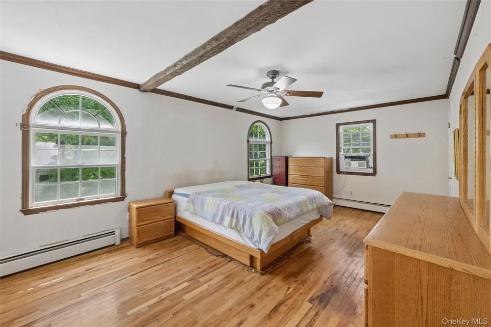 49 Old Town Lane Huntington, NY 11743