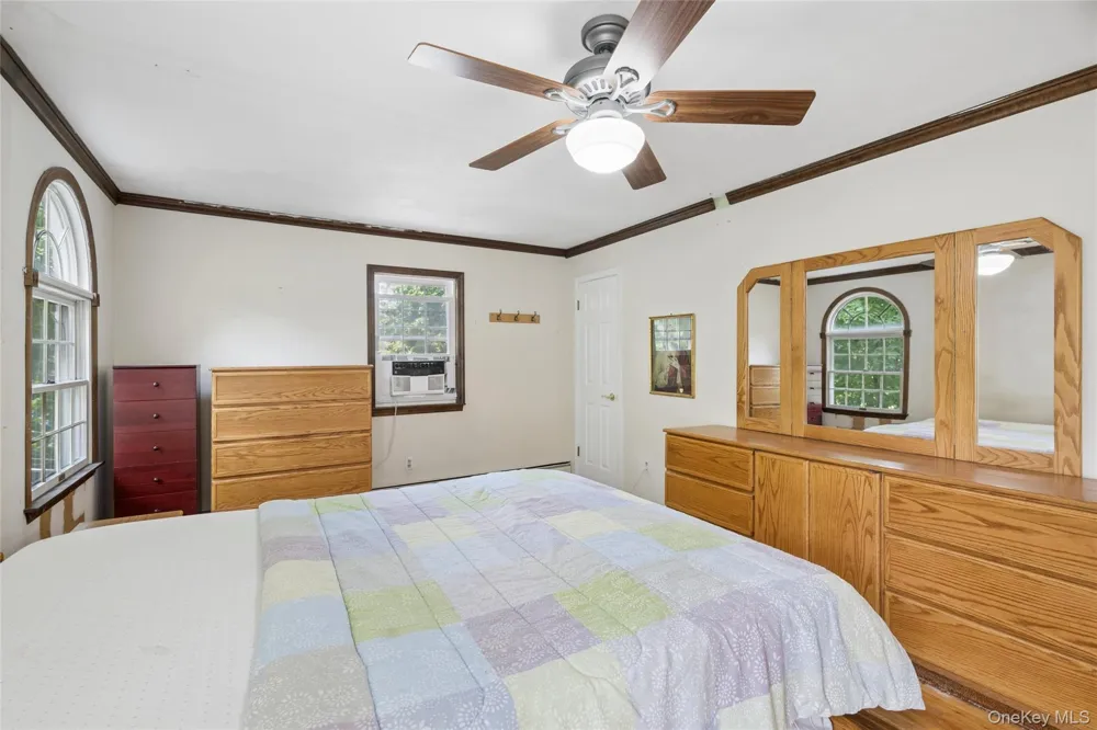 49 Old Town Lane Huntington, NY 11743